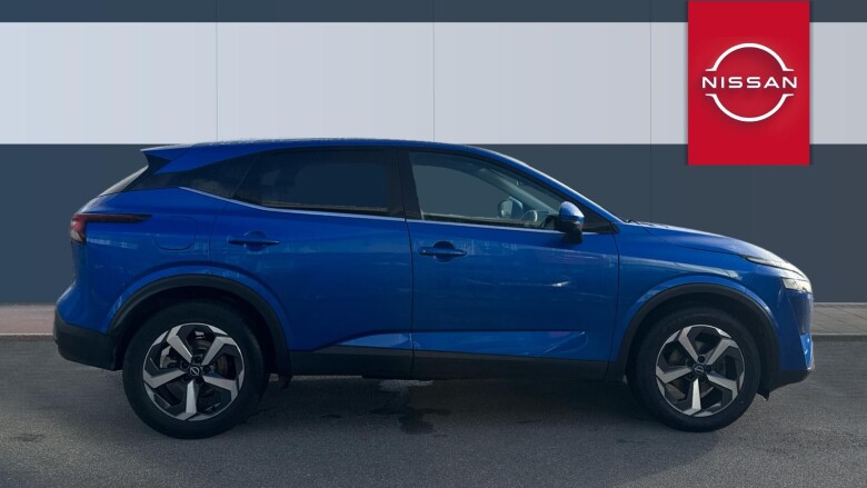Nissan Qashqai 1.3 DiG-T MH N-Connecta 5dr Petrol Hatchback